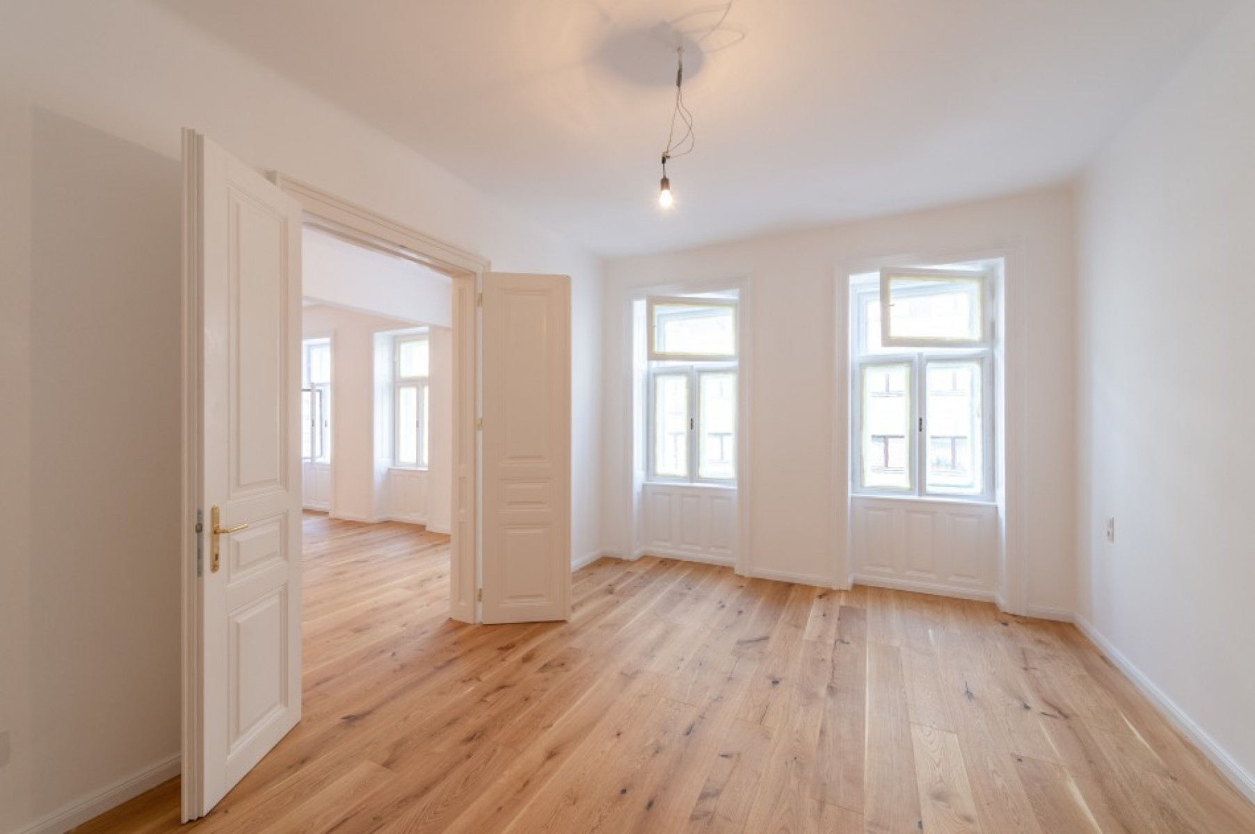 ++NEU++ Kernsanierter, hochwertiger 4-Zimmer ALTBAU-ERSTBEZUG in toller Lage!